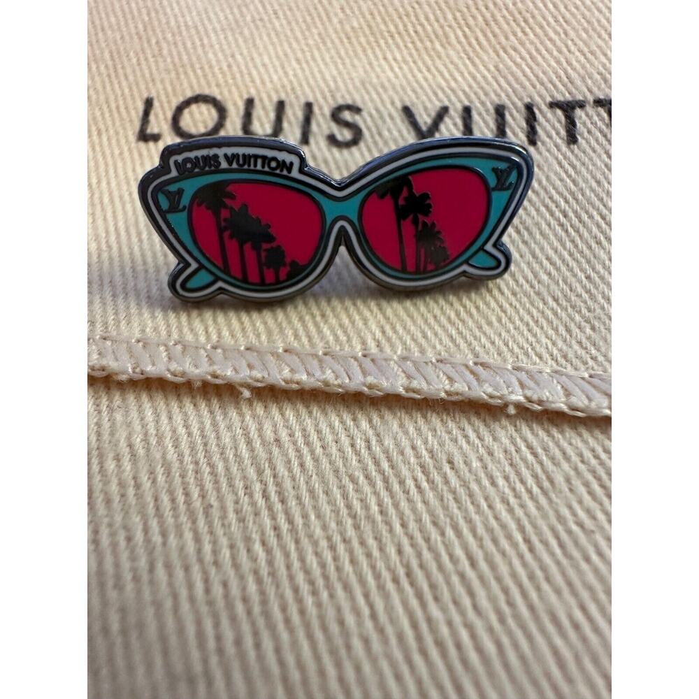 Pintrill X Louis Vuitton Sunglasses Limited Edition 2019 Brooch Pin Ultra Rare